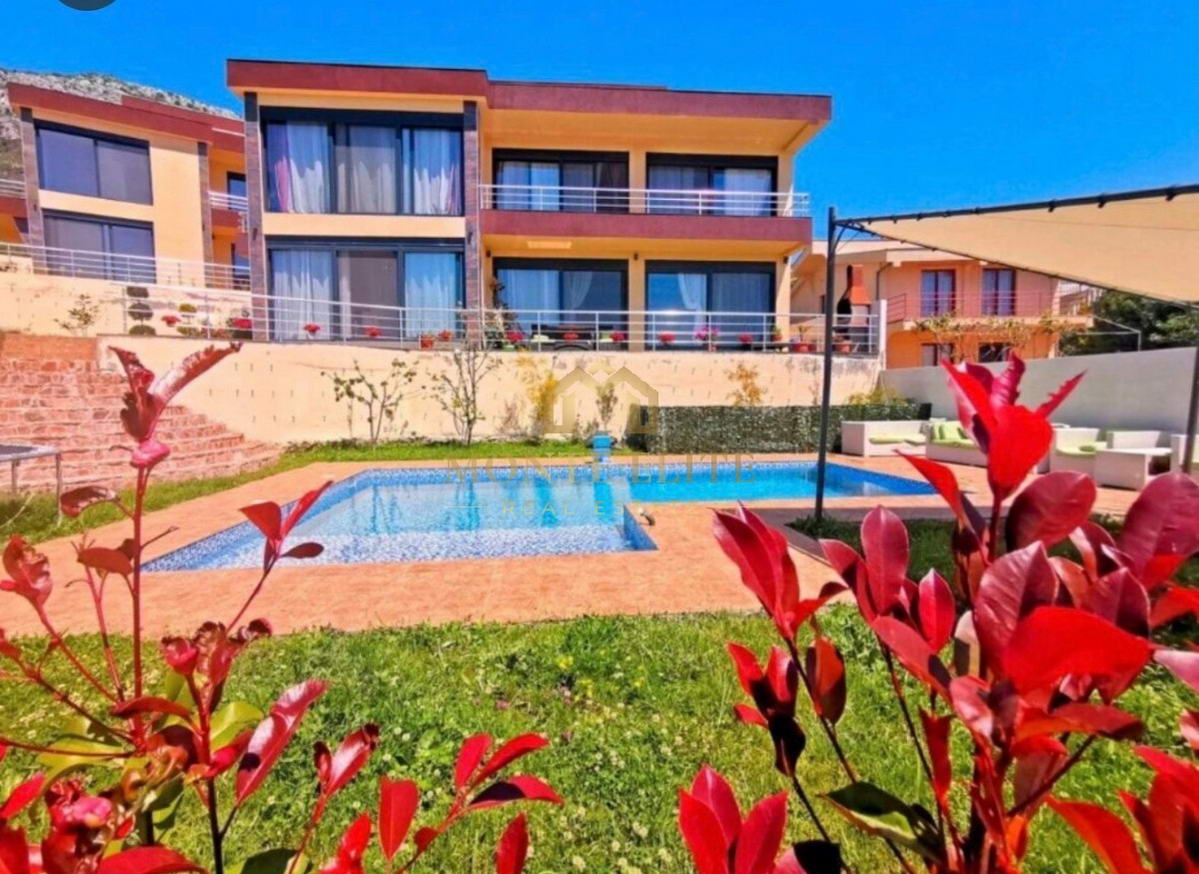 Ekološka Smart Home vila sa bazenom – 360 m², 650 m od mora