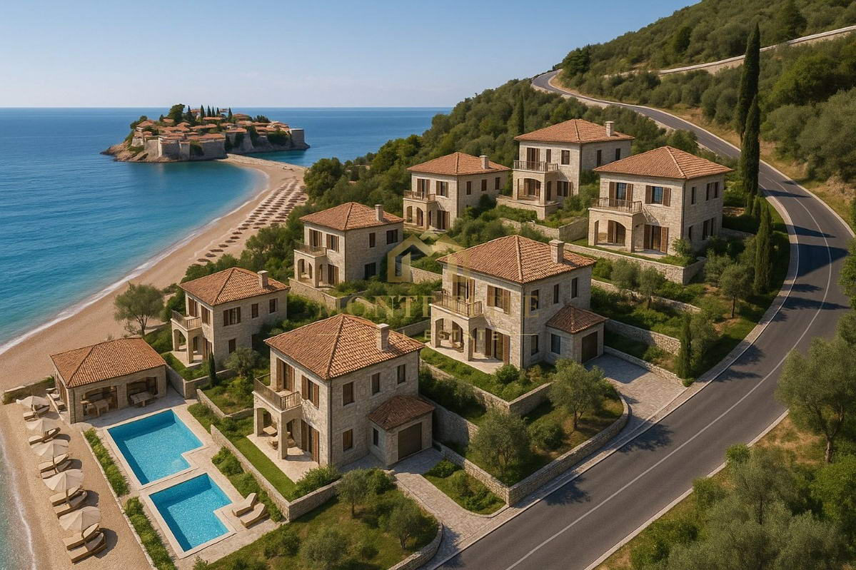 Parcela na prvoj liniji mora kod Svetog Stefana – 6.000 m²
